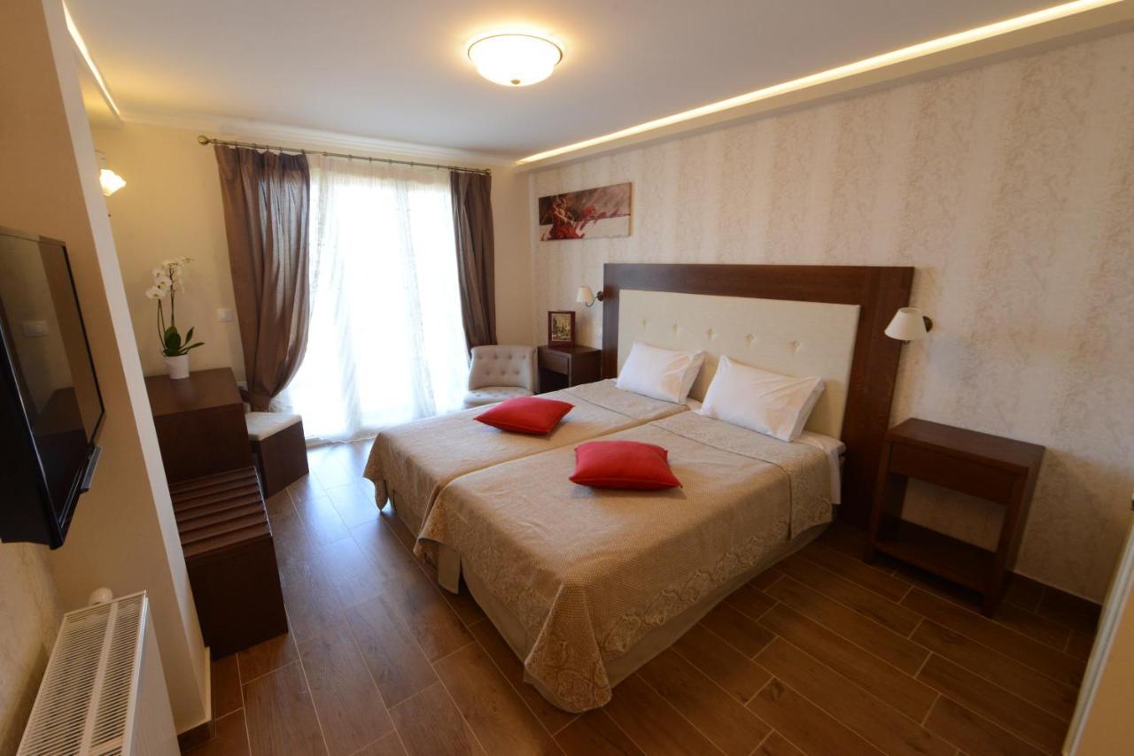 Villa Artemis Barbati Exteriör bild